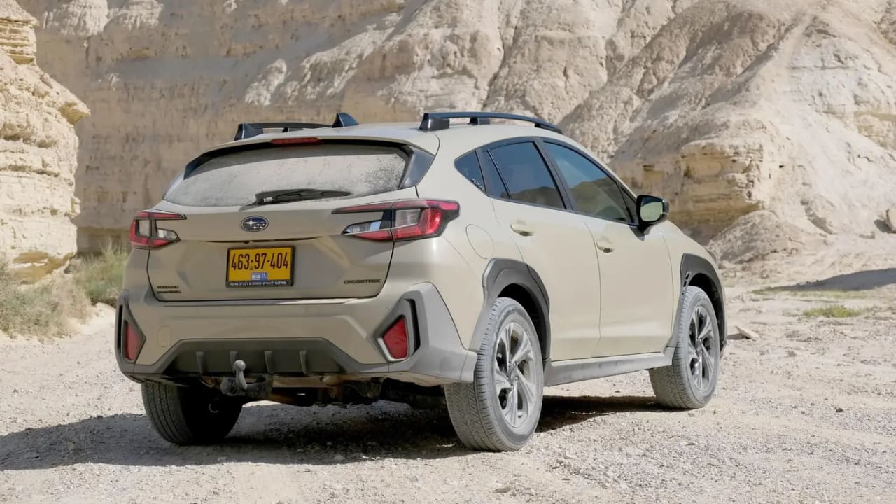 In desert-sand color, the Crosstrek felt excellent on the Arava trails. It handled the road trip from the center comfortably.