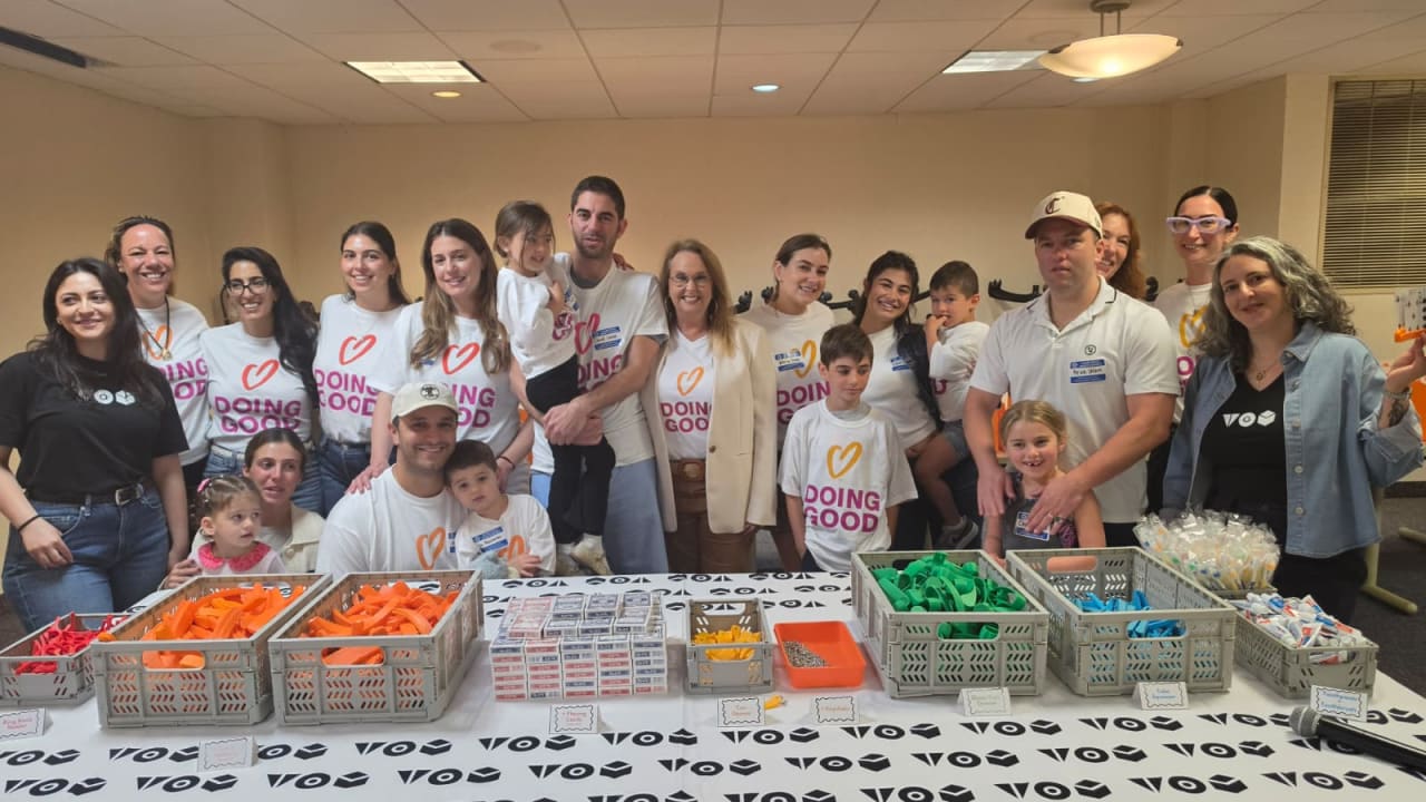  20 years of doing good: Good Deeds Day initiator Shari Arison volunteers for people with special needs in Miami
