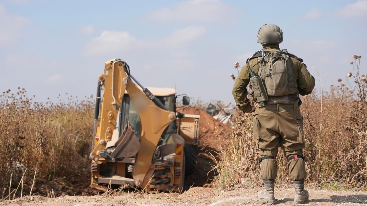 IDF soldiers work to clear the Beit Hanoun area. Images released on May 26, 2026.