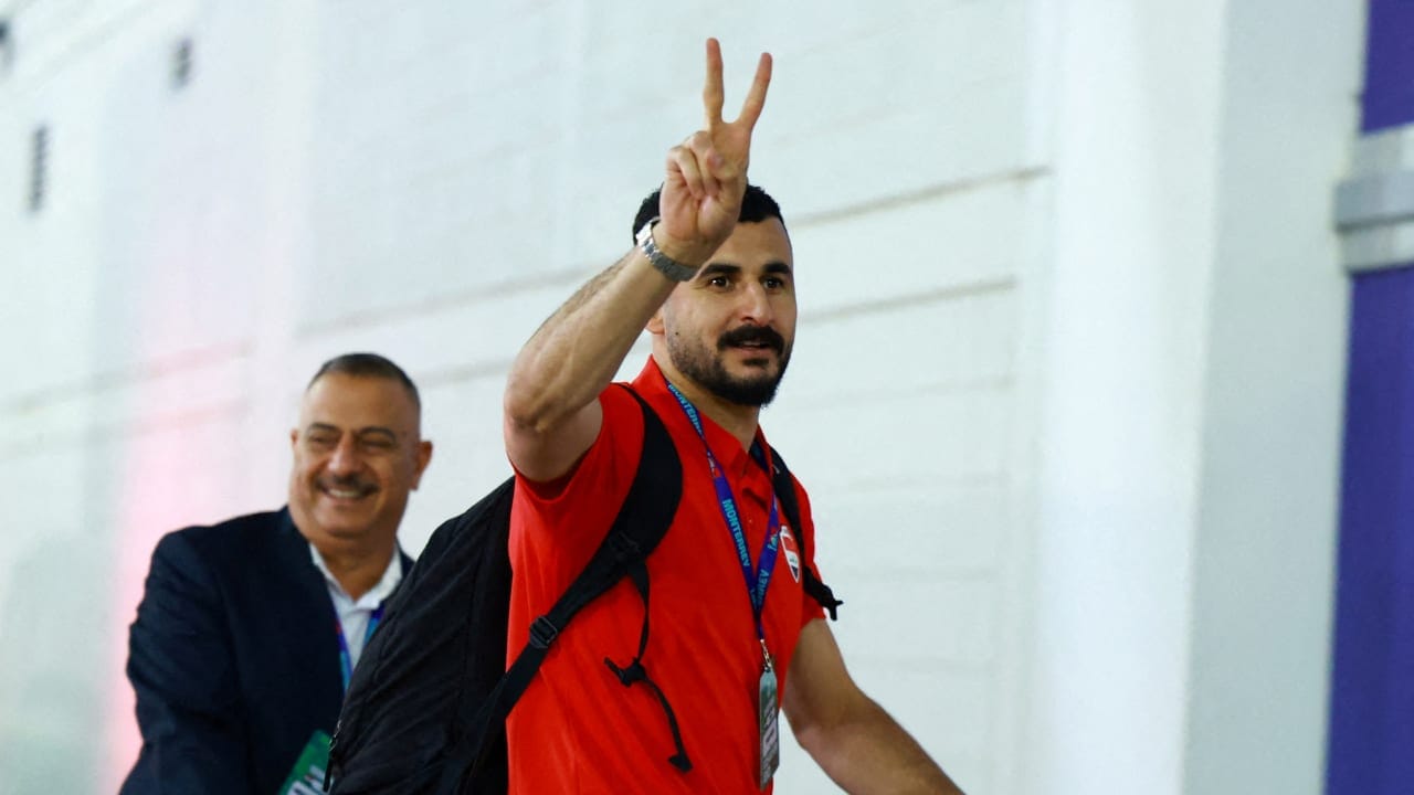 اعتقال مهاجم منتخب العراق أيمن حسين في مطار بالولايات المتحدة