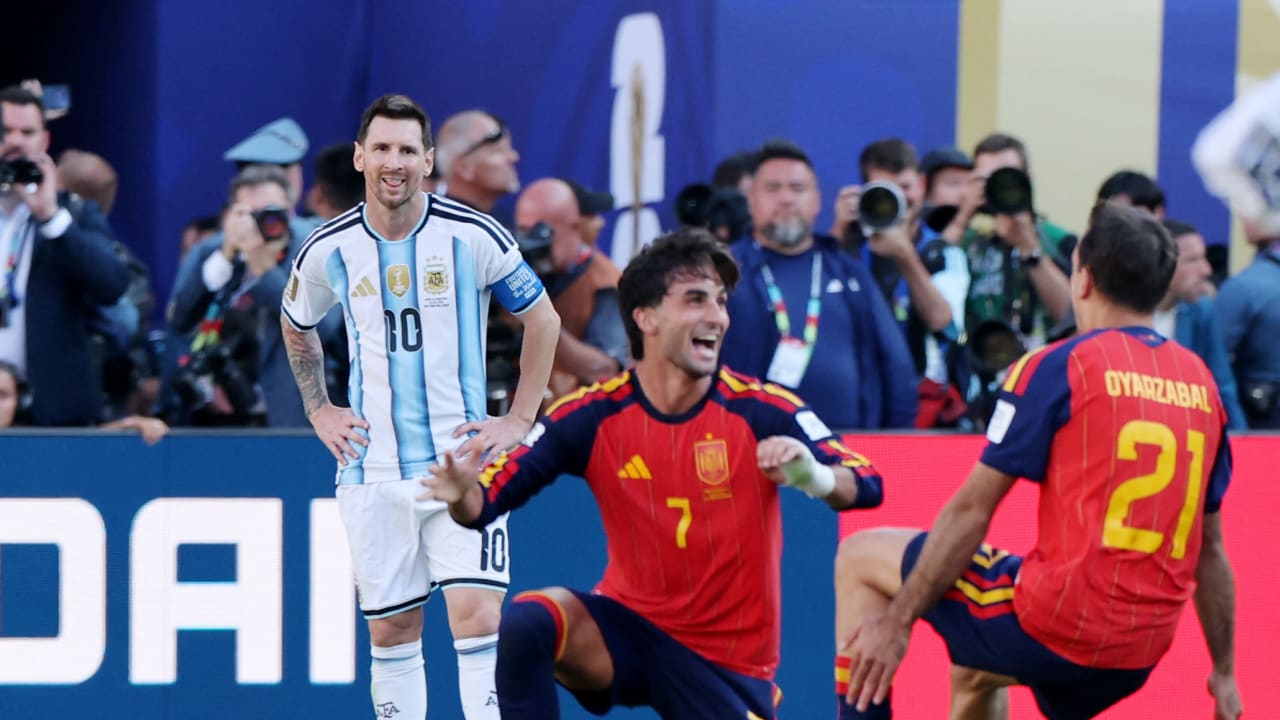 إسبانيا تفوز على الأرجنتين 1-0 في نهائي كأس العالم