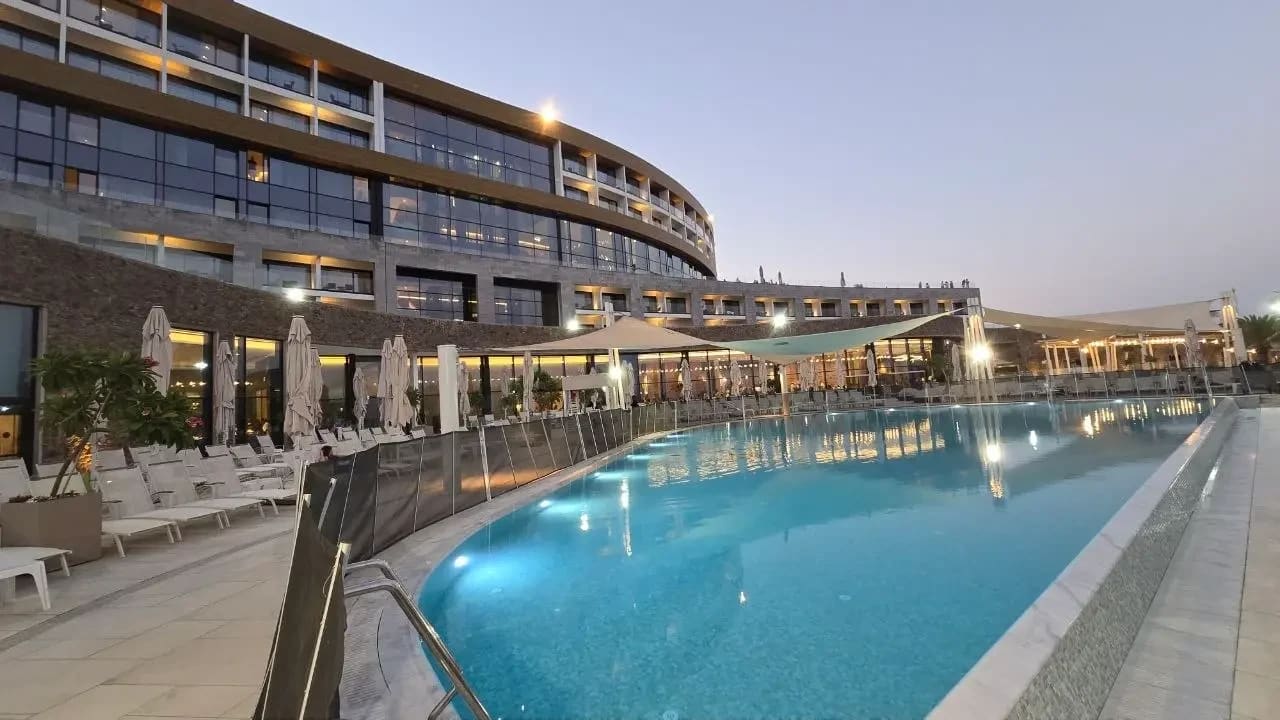 After three years of repeated openings and closures, it's finally here to stay. David's Harp Hotel