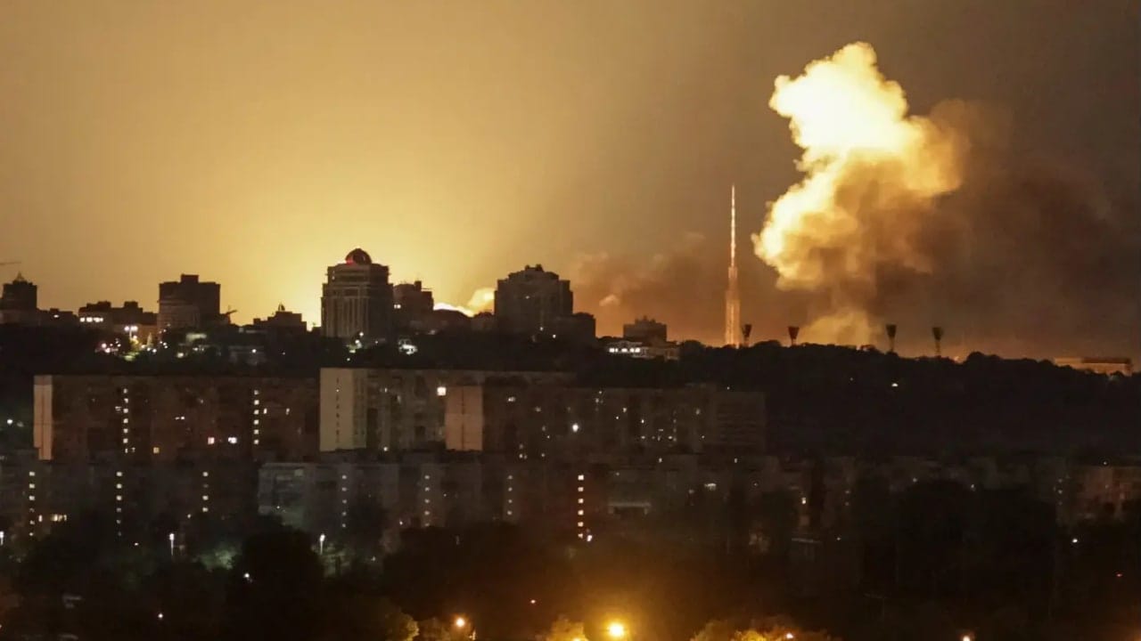 Smoke in Kyiv. Increase in returnees from Ukraine due to the war.