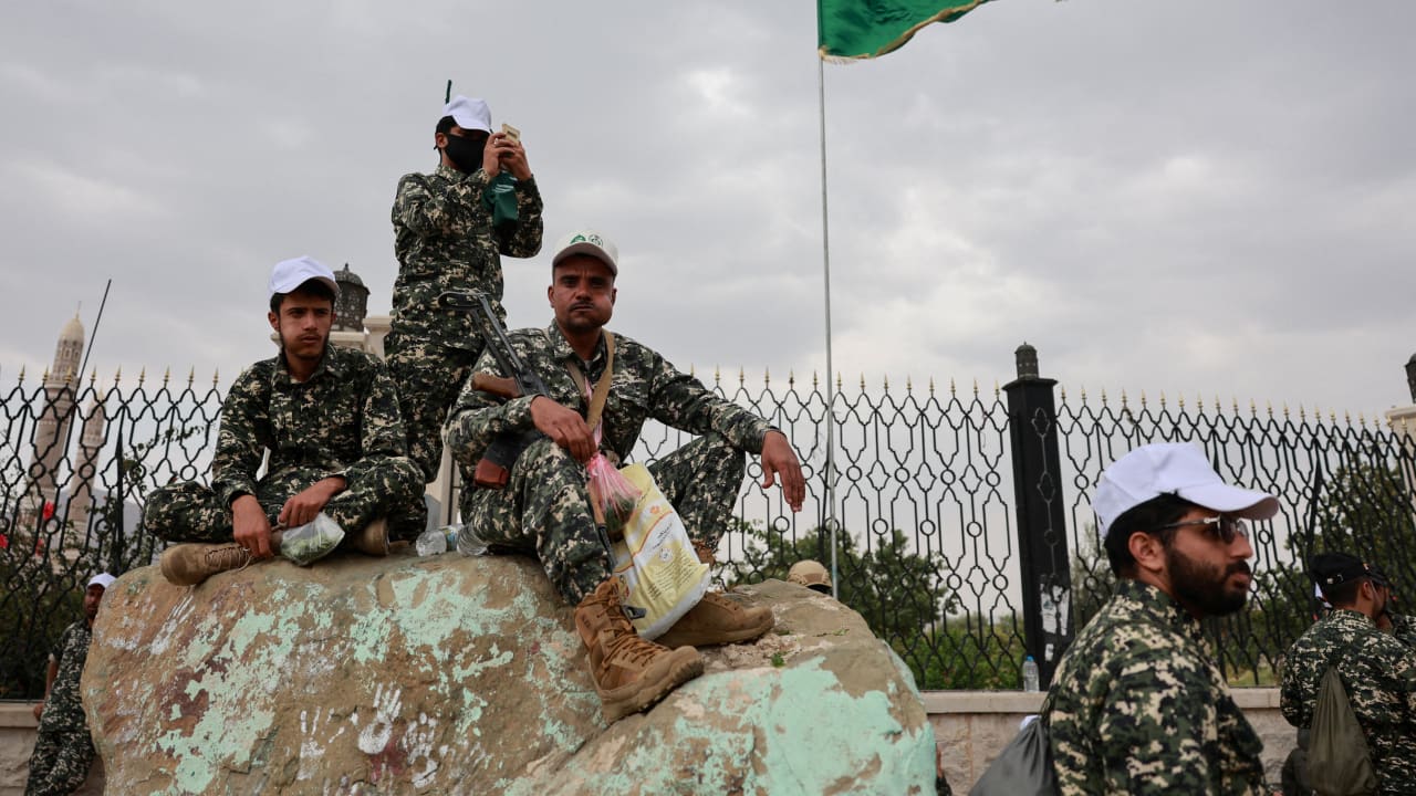 Pakistan urges Iran to control Houthis amid Saudi response