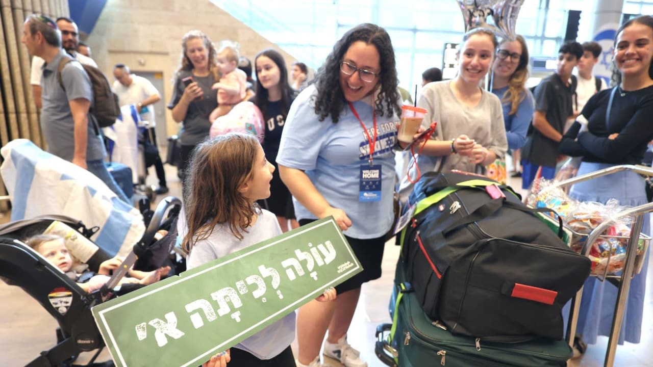 Fresh Start, New Beginnings: Young Olim Start the School Year in Israel