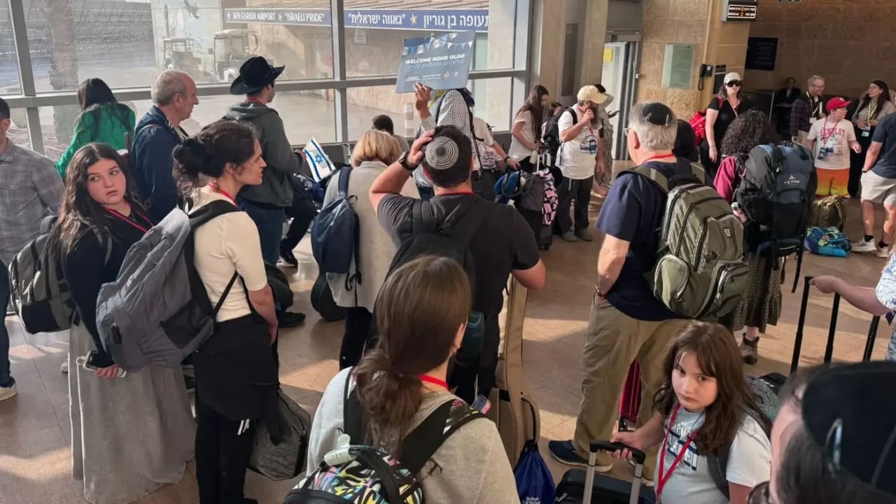 Welcoming new olim to Israel at Ben-Gurion Airport, September 14, 2026.