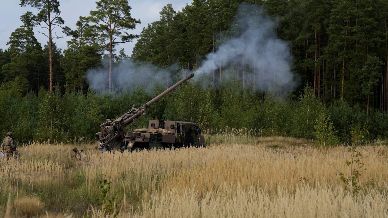 French and Lithuanian soldiers fire French self-propelled Caesar Mk-I howitzer in Pabrade training area, Lithuania September 16, 2026.
