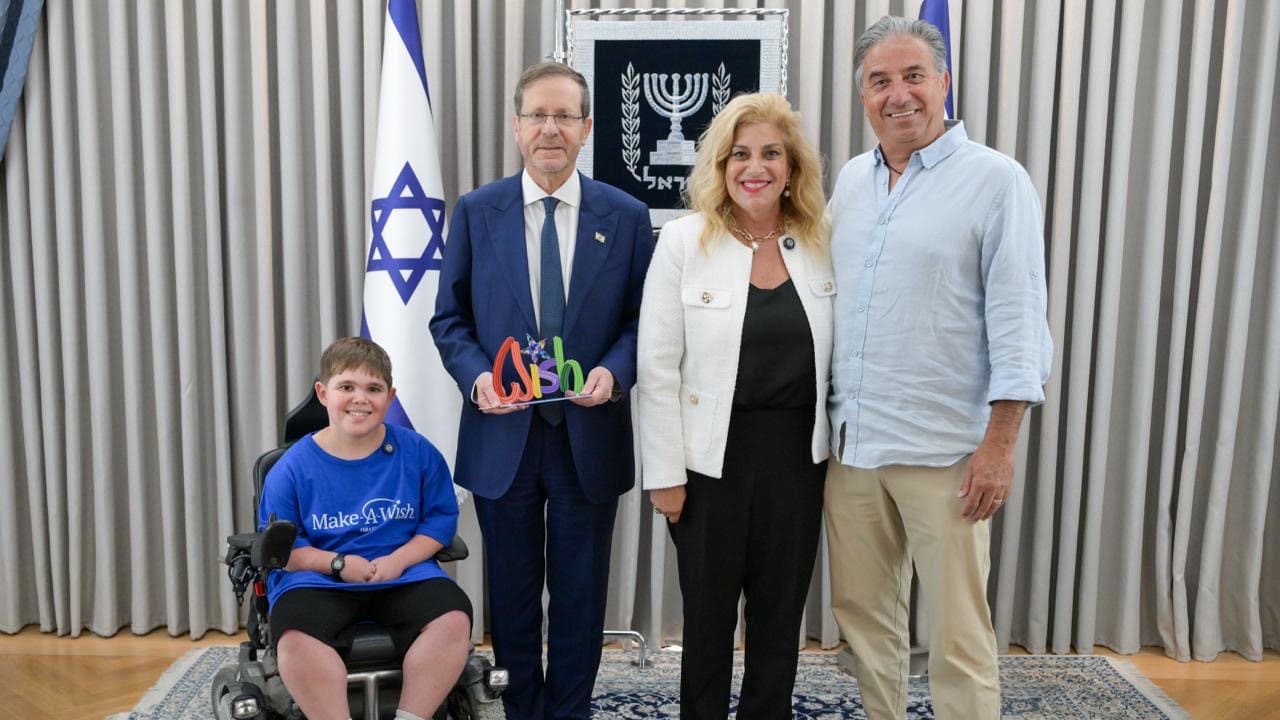 President Herzog, Arbel Rot, Denise and Avi Bar-Aharon Founders of Make-A-Wish Israel.