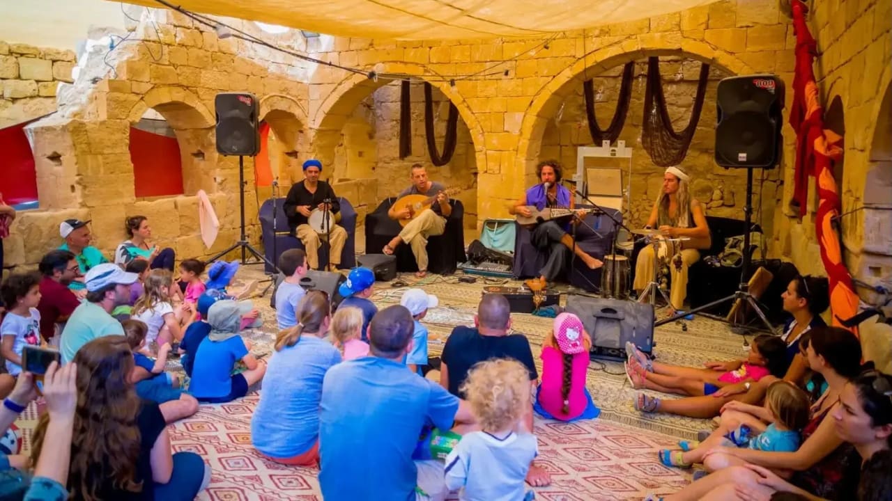 Cultural and art performances for the whole family at the national parks. Mamshit National Park.