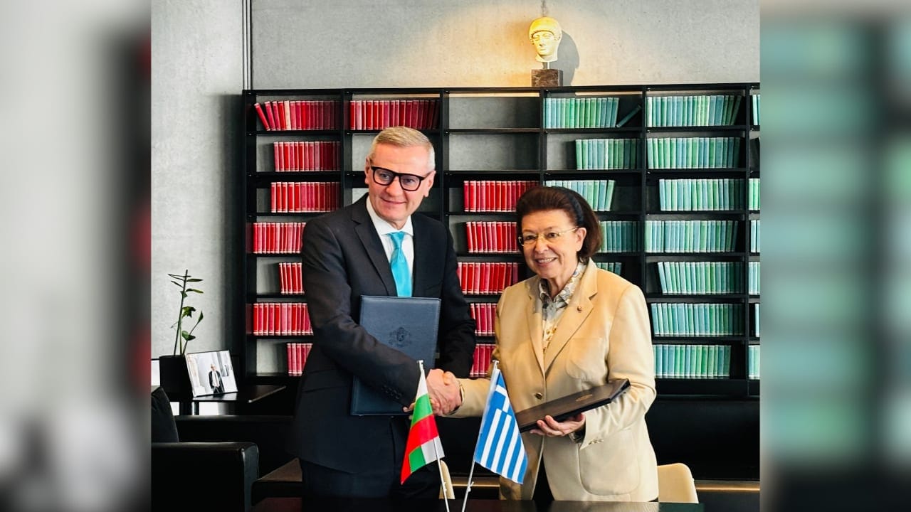 Signing of a Memorandum of Understanding between the Ministers of Culture of Greece and Bulgaria, Lina Mendoni and Evtim Miloshev, September 30, 2026.