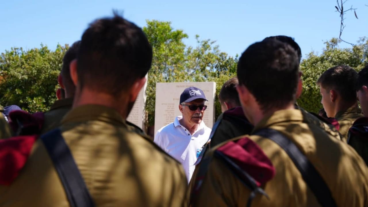 Yaakov (Yaki) Hetz, a decorated veteran of the battle for Jerusalem’s Ammunition Hill and an Israel Defense Prize laureate, pictured at the Ammunition Hill memorial. 