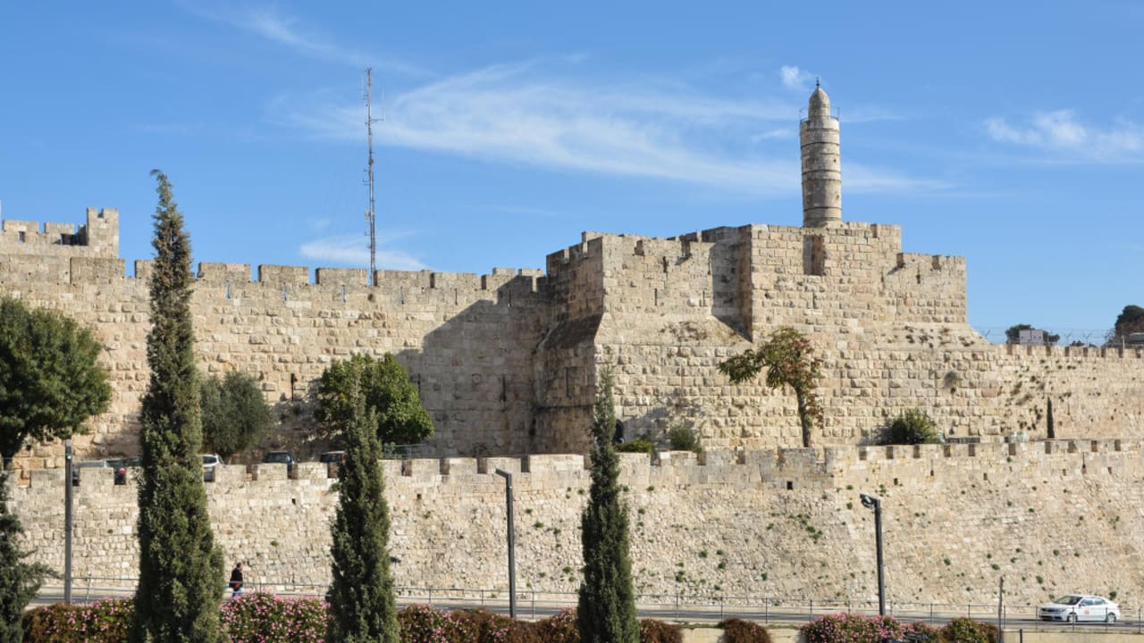 How overseas buyers can finance an Israeli home without tying up all their capital.