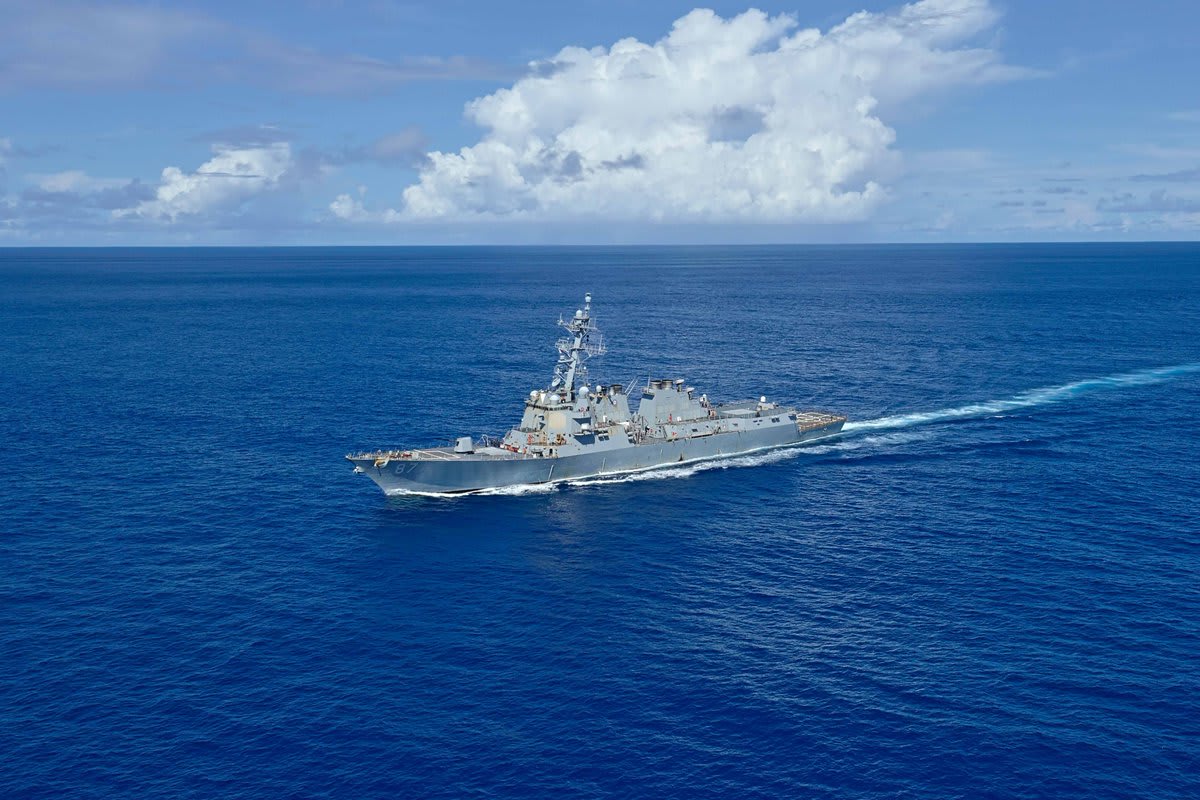 Guided-missile destroyer USS Mason sails in the US CENTCOM area of responsibility in an undated picture, published April 29, 2026. (photo credit: SCREENSHOT X/ @CENTCOM)