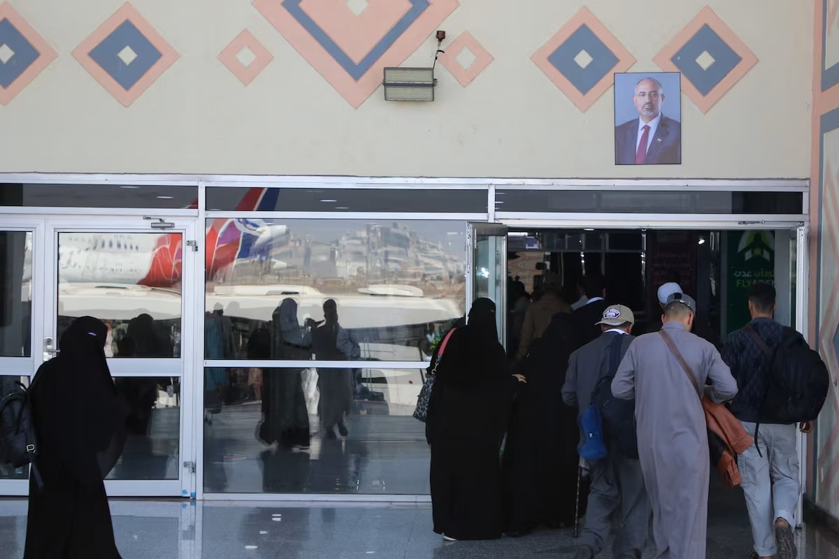 Houthis fire two missiles at Aden International Airport amid renewed fighting