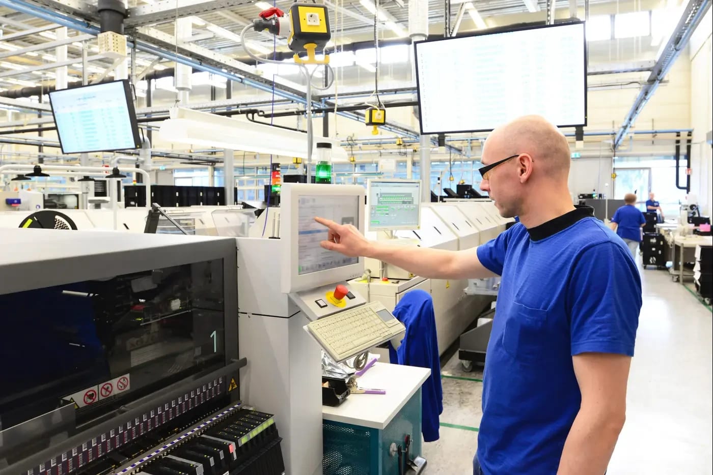 Nobody is left to stand by the machines: The battle over foreign workers threatens to bring down Israeli industry (illustration). (photo credit: SHUTTERSTOCK)