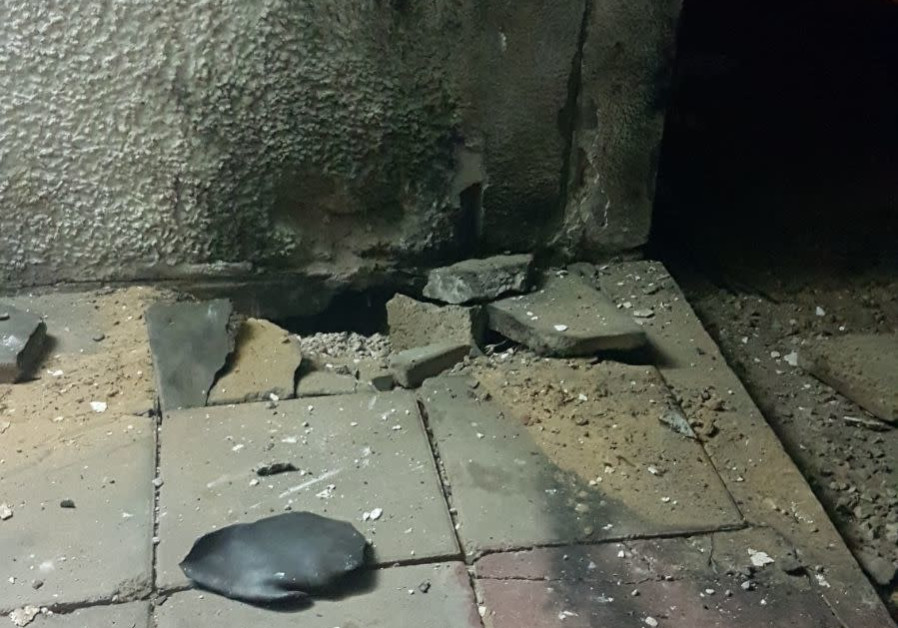 Damage caused to a house in the rocket attack from the Gaza Strip December 17 2017  Credit: קבוצת חמ"ל קב"טים