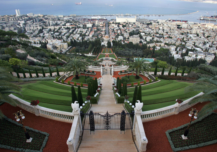 A holy shrine of the Baha'i faith is seen in the northern Israeli city of Haifa in November 2006 picture. Founded in the 19th century by a Persian nobleman, Baha'i is considered by some scholars to be an offshoot of Islam. The faith sees itself as an independent religion and its 5 million followers. ISRAEL BAHAI/ REUTERS/AMMAR AWAD (ISRAEL)