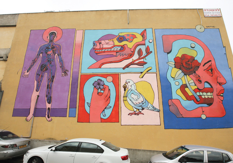 Mexican street artist Smithe One’s work references comic-book design, 1950s graphic and sci-fi movies.