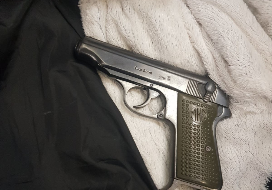 Pistol confiscated by Israel Police and IDF forces from Hebron, March 13, 2019. (COURTESY POLICE SPOKESMAN’S UNIT) 