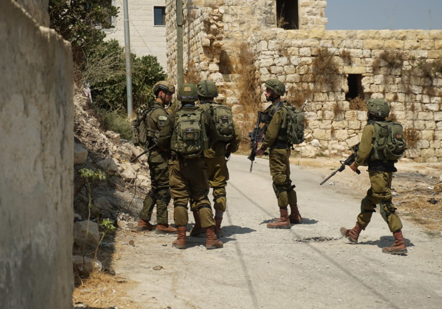 IDF soldiers searching in the West Bank for the terrorists who killed Rina Shnerb, August 2019. (IDF)