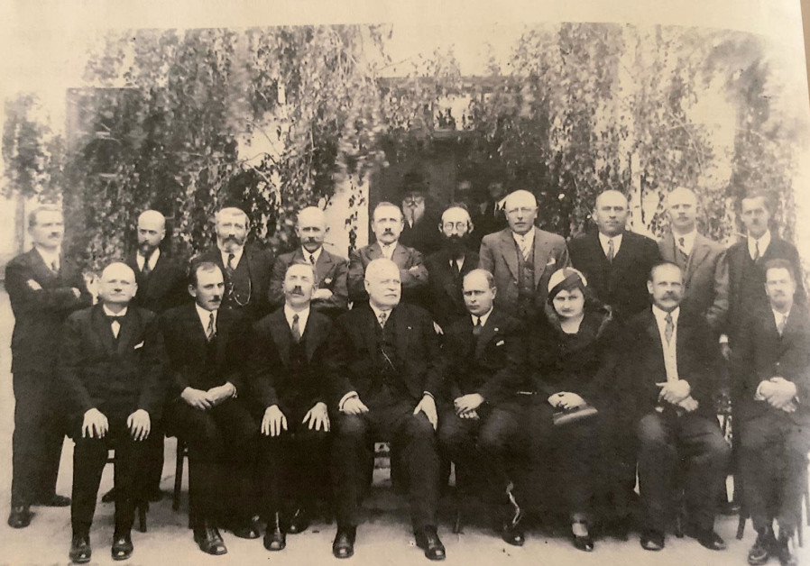 KANCZUGA’S TOWN Council, Jews and Poles together, 1930s (Krupinski Family Collection)