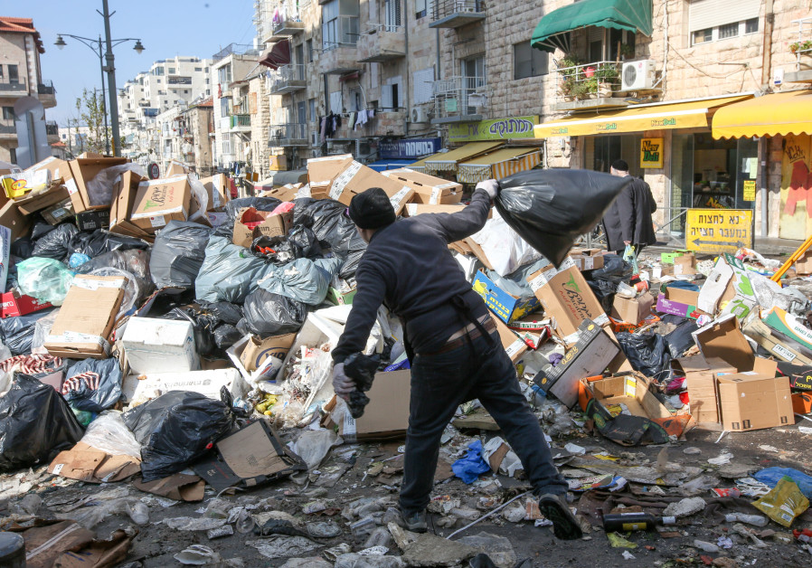 GARBAGE PILES up in Jerusalem in 2018, as Barkat went head to head with then-finance minister Moshe Kahlon in a bid to increase the capital’s share of the national funding pie. (Marc Israel Sellem)