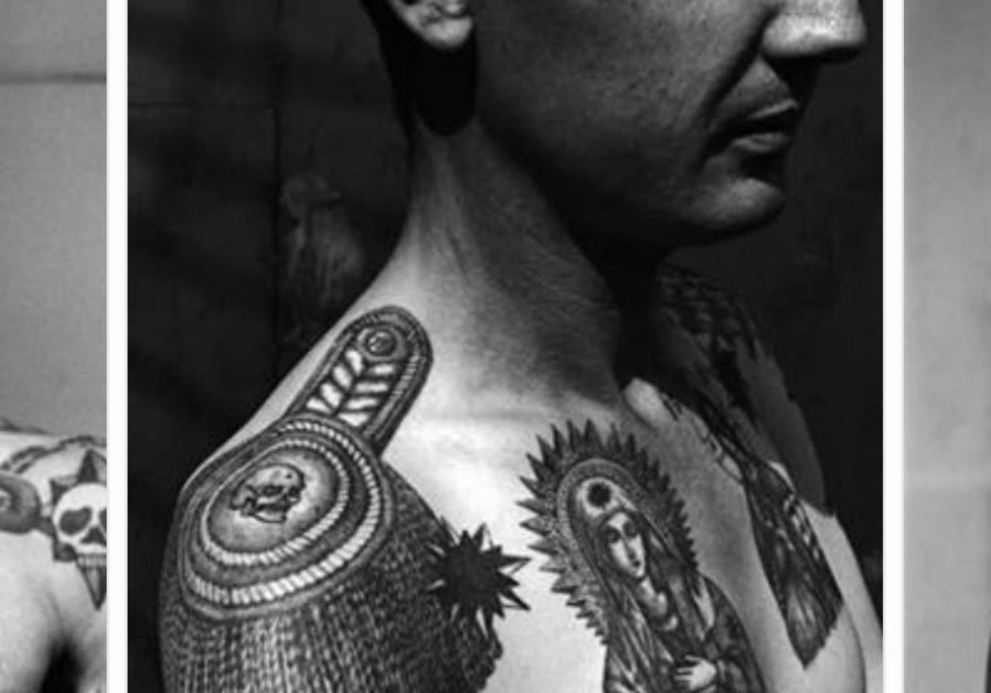 Погон со свастикой Татуировка на плече