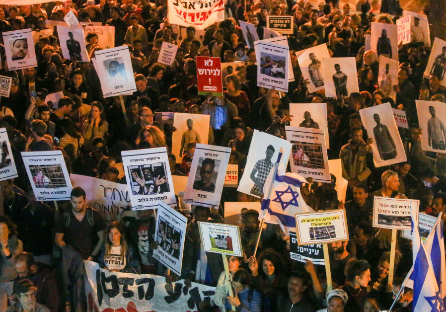 Protestors demonstrate against Israel's plan to deport asylum-seekers