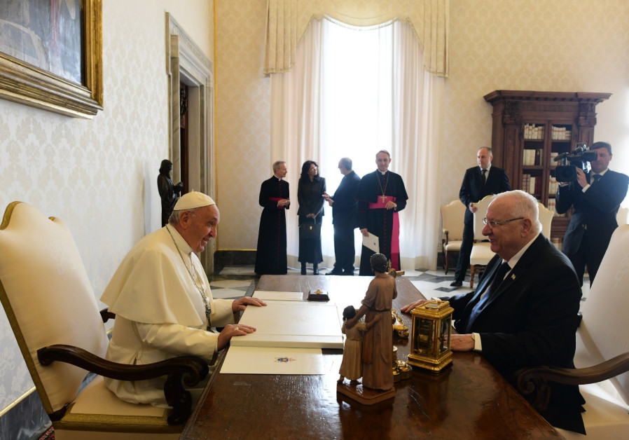 President Reuven Rivlin meets with Pope Francis at the Vatican on Thursday, November 15, 2018