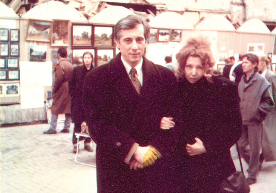 Shmuel and Eva Ben-Zvi in Moscow in April 1991, before the historic performance on Holocaust Remembrance Day (Courtesy)