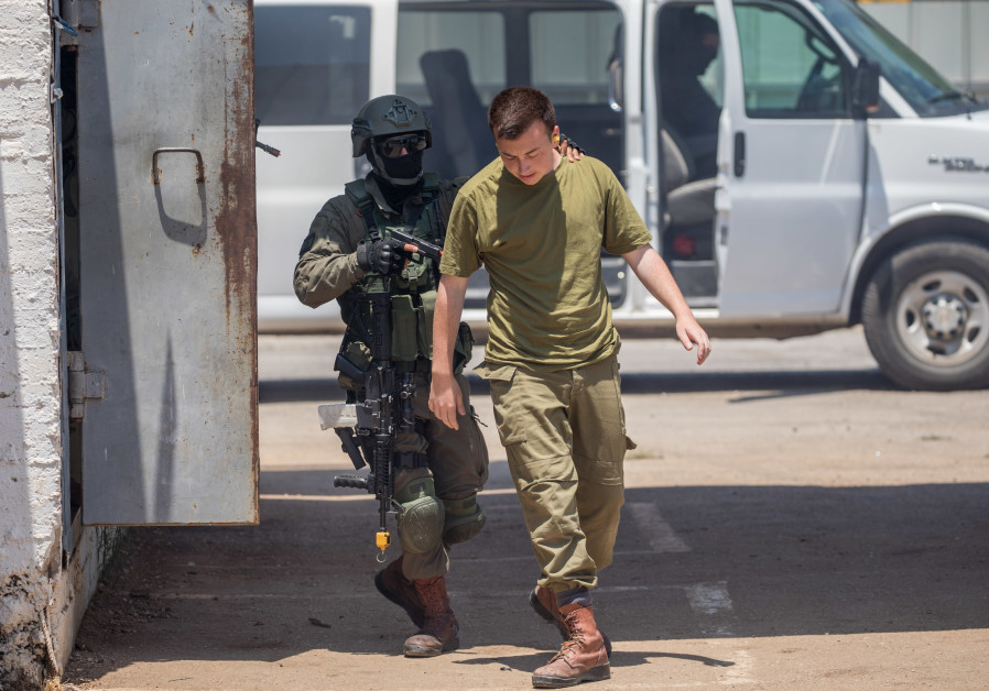 L’École de lutte contre le terrorisme de l’armée israélienne prépare des troupes au combat futur (Crédit: YONATAN SINDEL / FLASH 90)