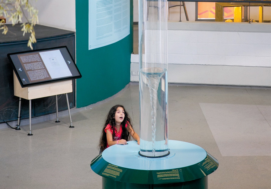 LEARN ABOUT Leonardo via interactive mechanics systems with weights and ropes; a pulley illustrates the amount of force directed from an object.  (Photos: Yael Ilan)