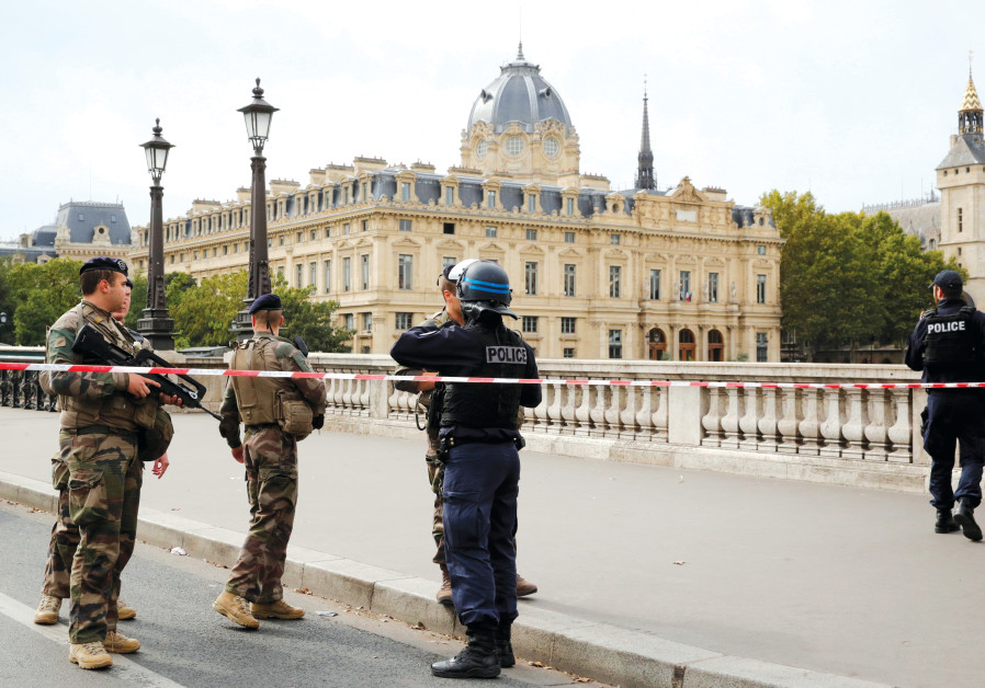 Assassinats au siège de la police parisienne: la "menace interne"