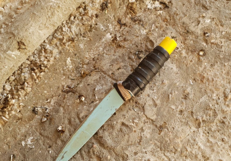 Couteau utilisé dans une tentative d'attaque terroriste à Hébron, le 30 octobre 2019