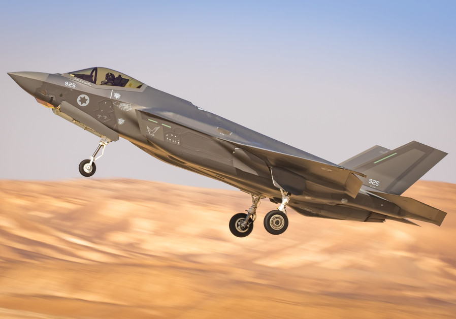 ISRAELI F-35 décolle d'une base aérienne dans le sud d'Israël. (Crédit: Amit Agronov / Force aérienne israélienne)