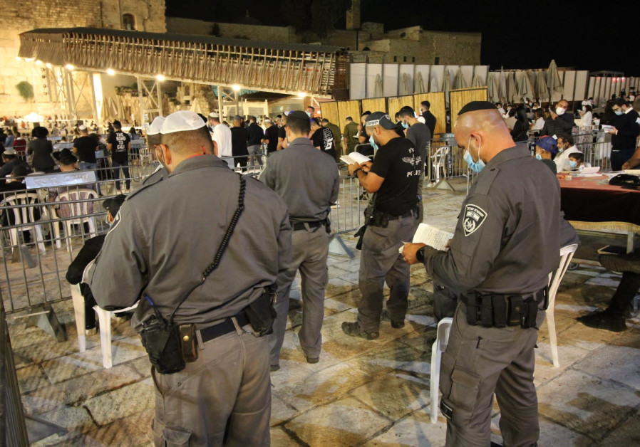 Selichot at the Western Wall, August 2020 (Credit: The Western Wall Heritage Foundation)