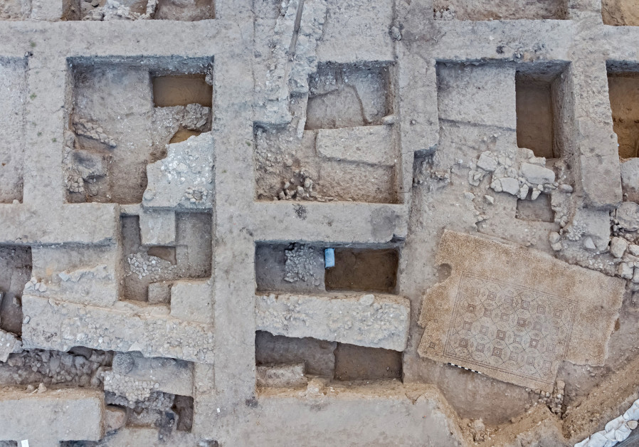 1600-year-old mosaic uncovered in Yavne. Credit: Assaf Peretz, Israel Antiquities Authority