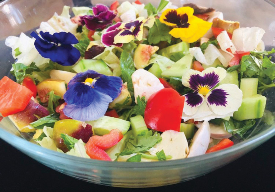 RAINBOW SUMMER salad – pretty and tasty.