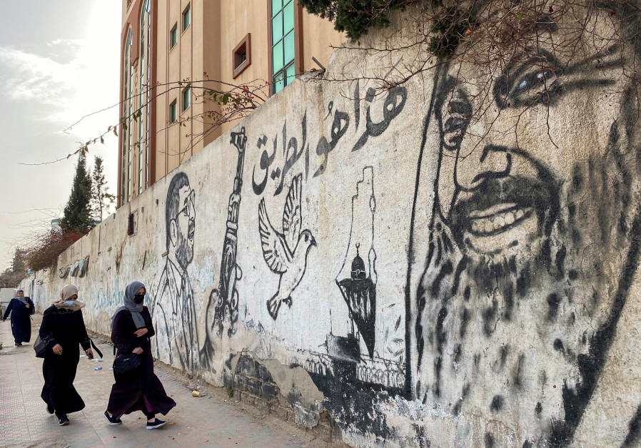 A MURAL depicts late Hamas leaders Ahmed Yassin and Abdel-Aziz Al-Rantissi, in Gaza City in March. (Mohammed Salem/Reuters)