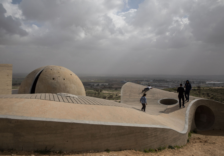 The Monument to the Negev Brigade in the Southern Israeli city of Beer Sheba, in the Negev, on February 17, 2018. (Credit: HADAS PARUSH/FLASH90) 