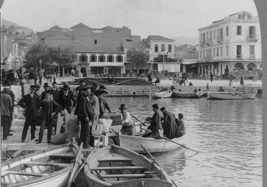 Greek immigrants board a small boat that will take them to a ship bound for America, ca. 1910. (Photo credit: National Library of Israel)
