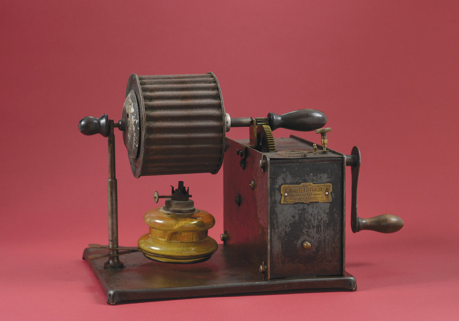 POPULAR French 19th-century automatic laboratory roaster complete with spring mechanism and ethanol heating. (Credit: SHAY BEN EPHRAIM)