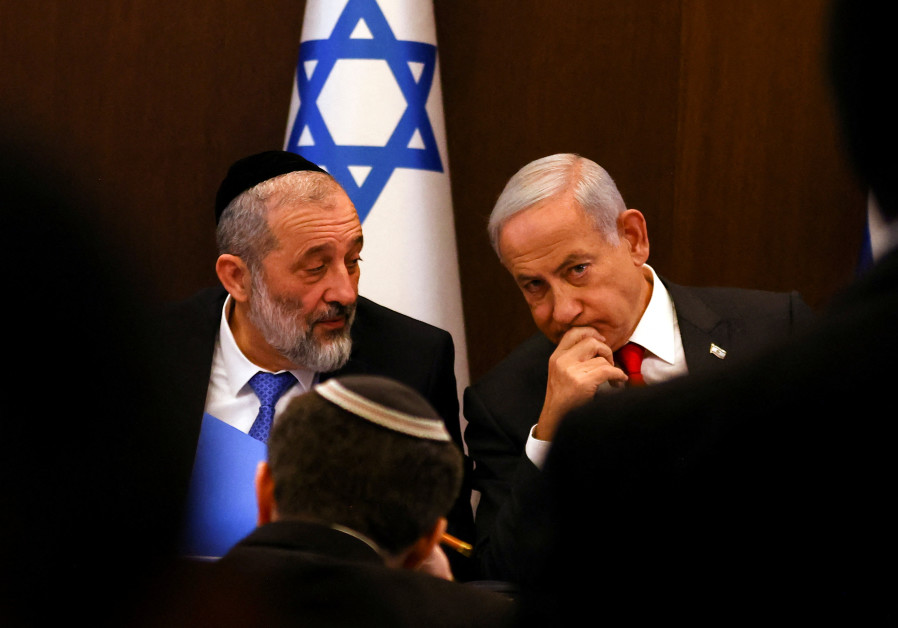 Senior Likud renegades could block bill to reinstate Arye Deri