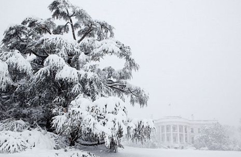 White House in snow FOR GALLERY (photo credit: Official White House Photo by Pete Souza)