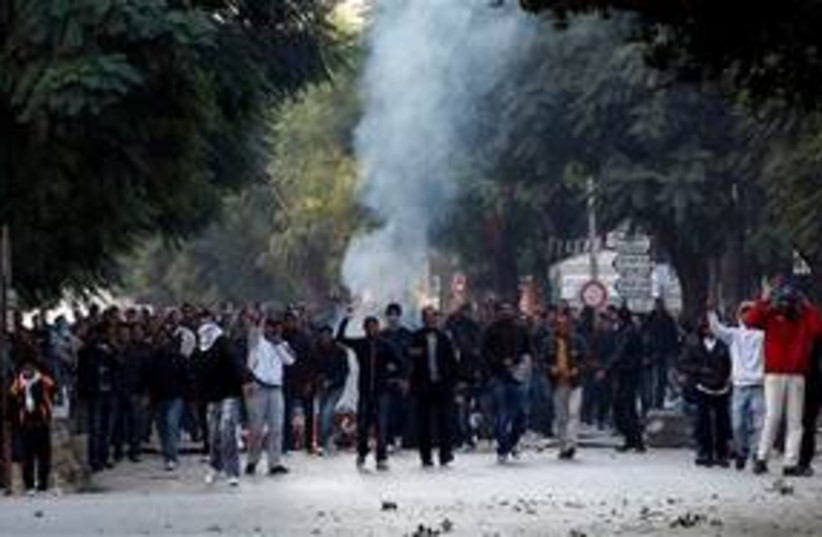 Riots in Tunisia 311 AP (photo credit: AP)