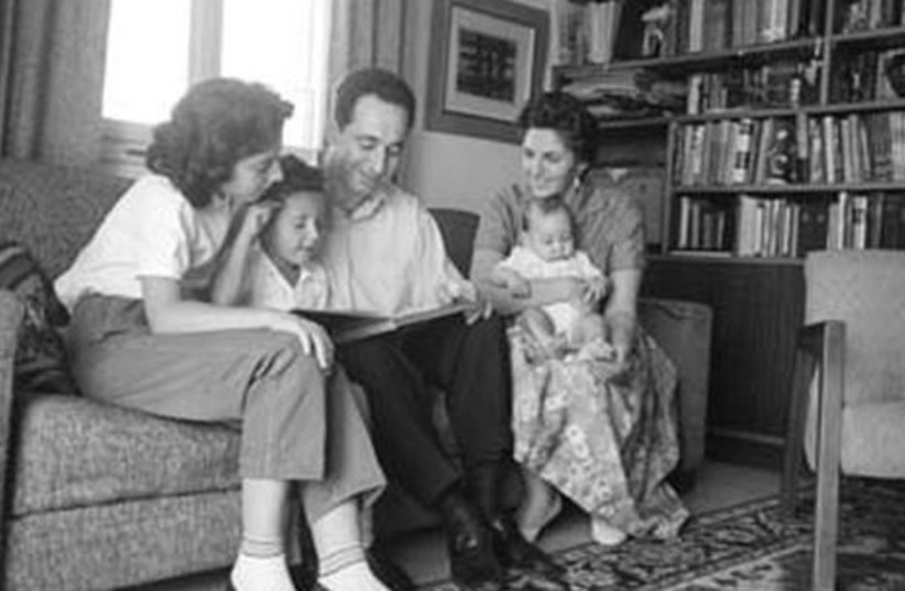 Peres Family