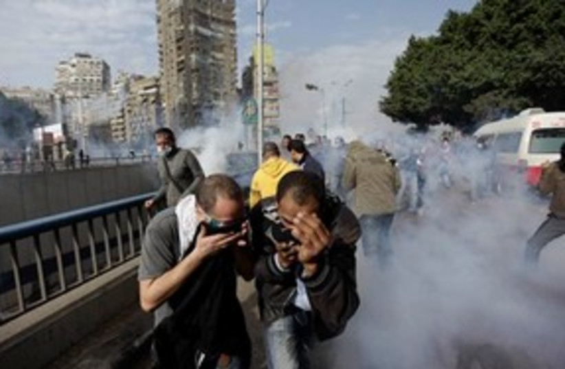 Egypt riots_311 (photo credit: ASSOCIATED PRESS)