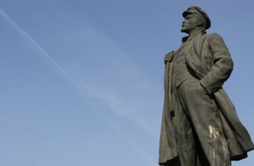 Lenin statue_311 reuters (photo credit: Ilya Naymushin / Reuters)