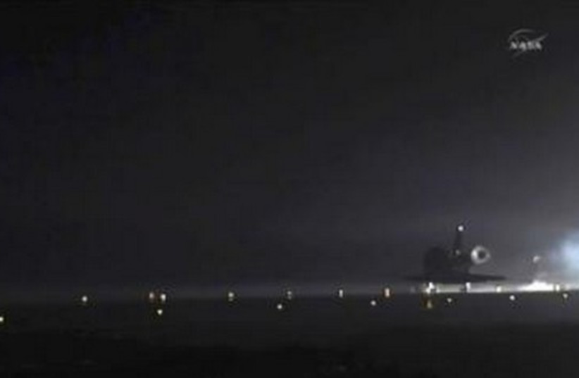 Space shuttle Endeavour lands in Florida, Weds.