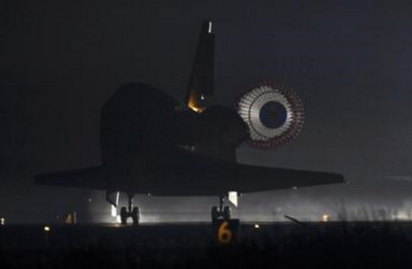Space shuttle Endeavour lands in Florida, Weds.